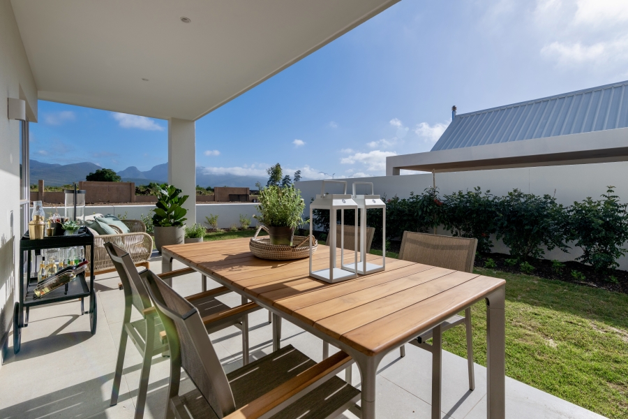 3 Bedroom Property for Sale in Kraaibosch Western Cape